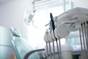 Стоматология в Кирьят-Малахи — приём пациента у стоматолога