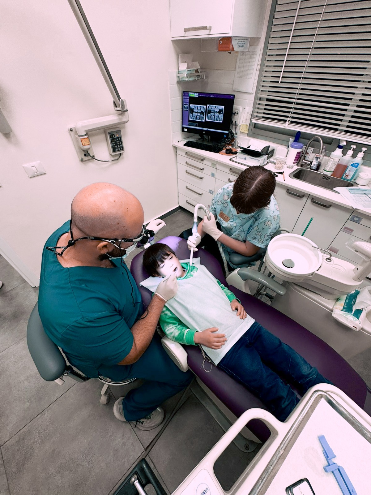 חדר טיפולים מודרני במרפאת שיניים קרית מלאכי